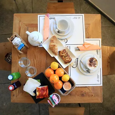 Oda ve Kahvaltı One